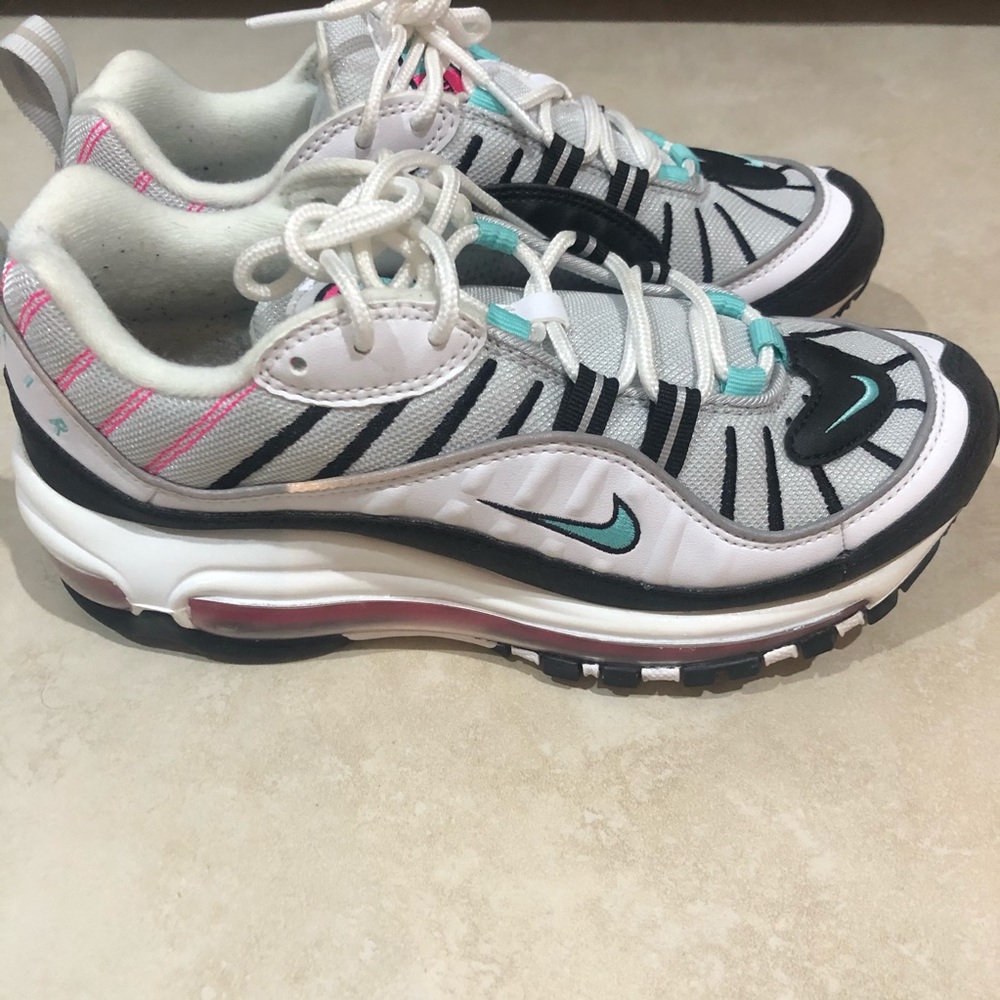 Nike Air Max Size 7